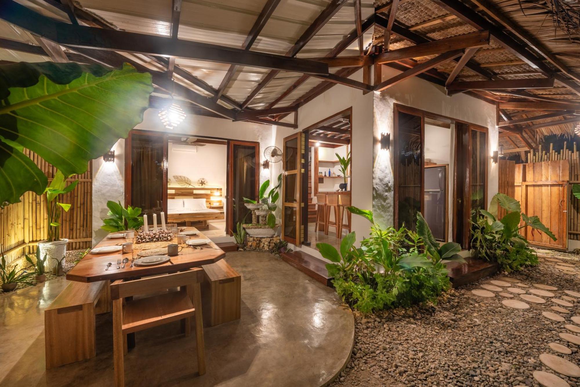 Soffta Surf Ranch Hostel General Luna (Surigao del Norte)