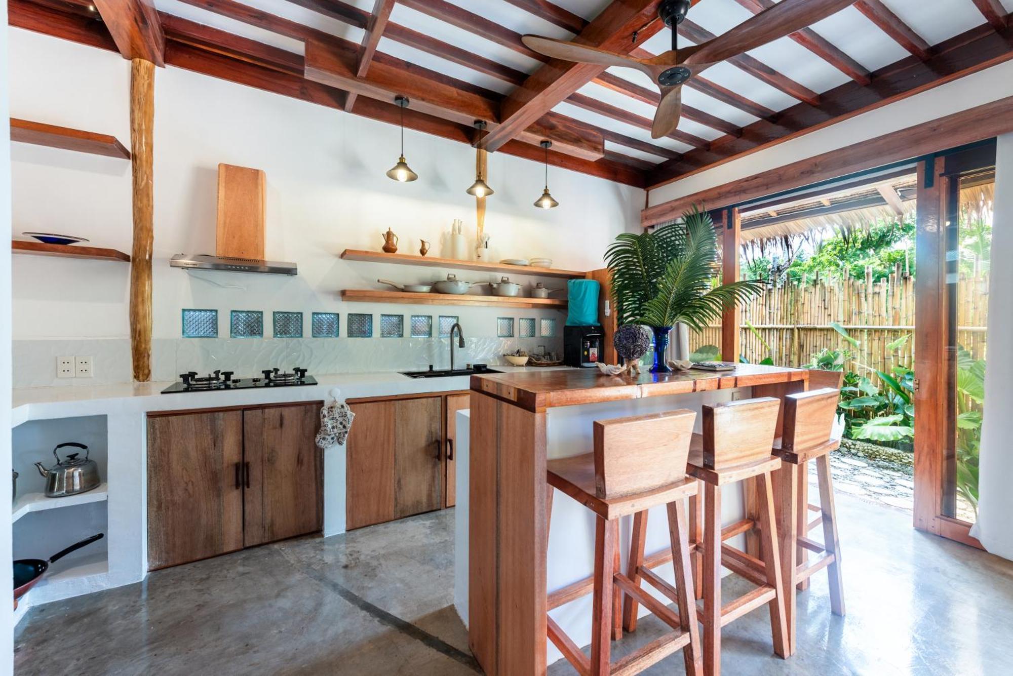 Soffta Surf Ranch Hostel *